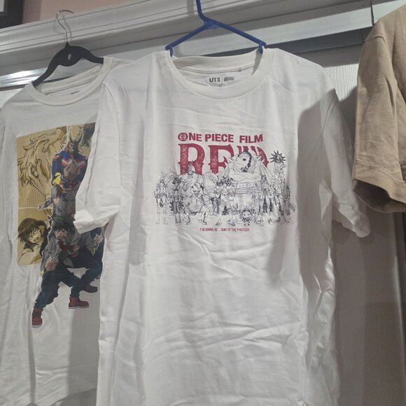 4 Anime T-shirts - Picture 4 of 12